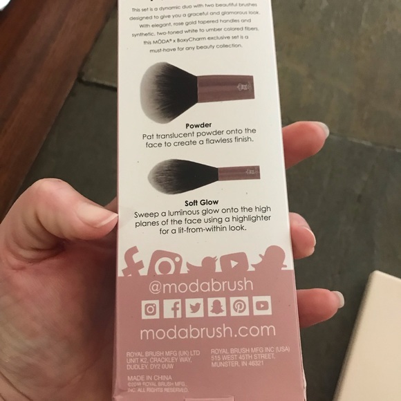 Moda Brushes Powder and highlight - Picture 2 of 2